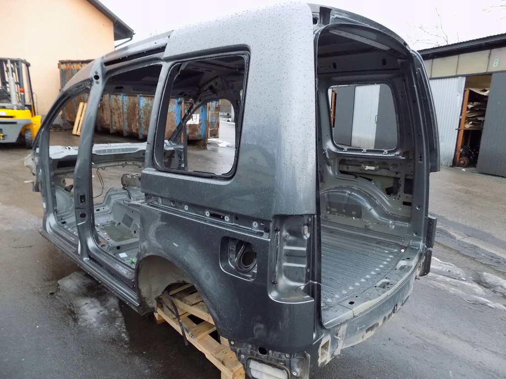 vw caddy iv 2k corte izq.  trasero aleta ($)