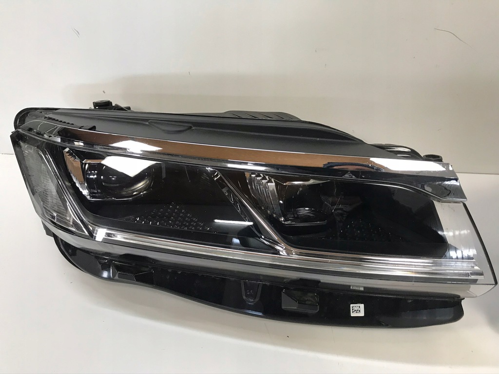 touareg iii 3 faro der. delantero led 761941036 ($)