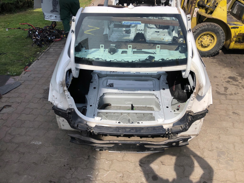 bmw f30 trasero cinturon trasero aleta izq.  der. sedan ($)