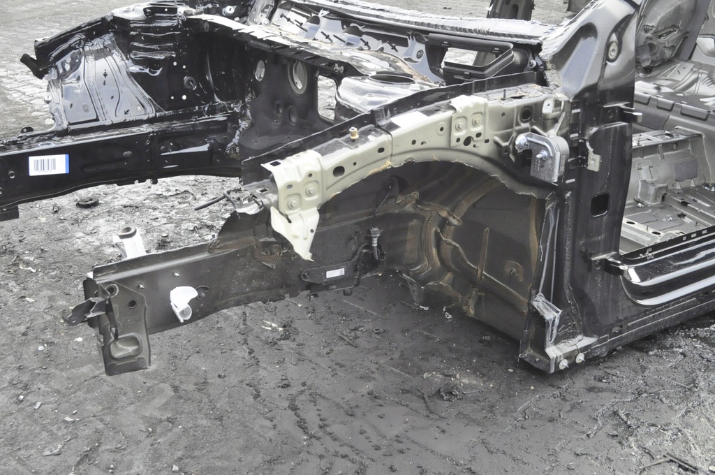 mercedes a w177 corte larguero izq.  delantero ($)