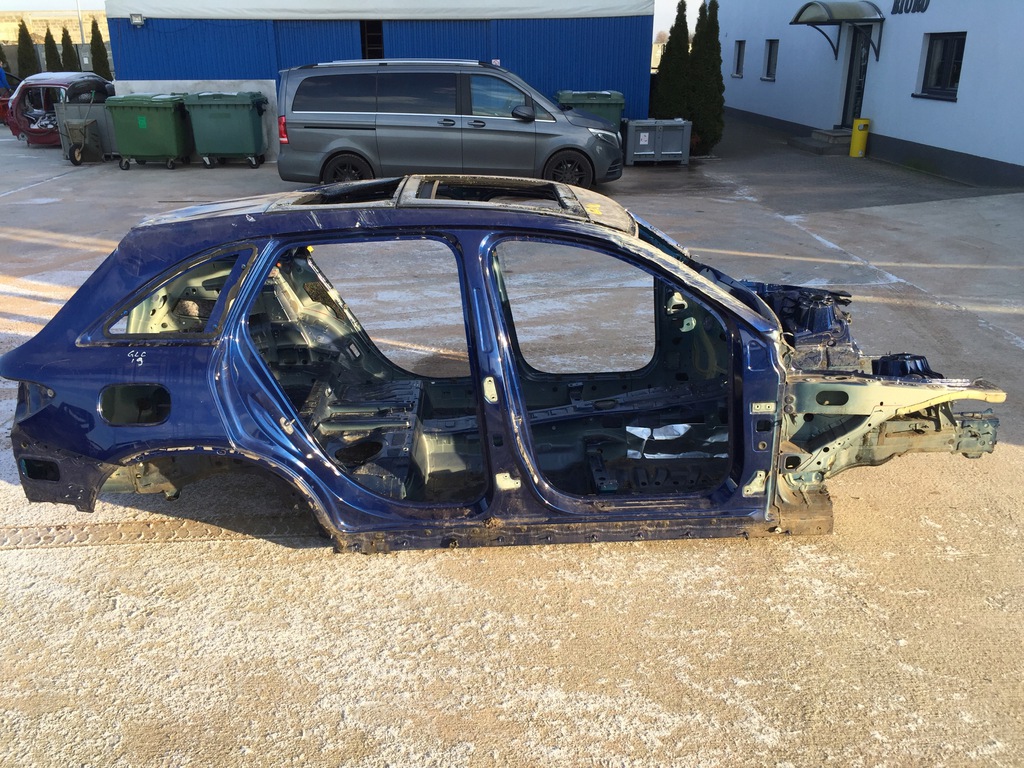 mercedes glc x253 253 2019r suv corte trasero der.  ($)