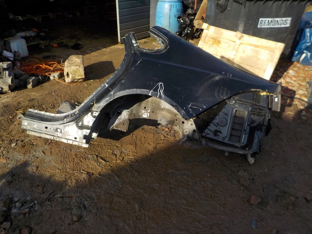 corte aleta izq.  trasero jaguar xf ii 2018 ($)