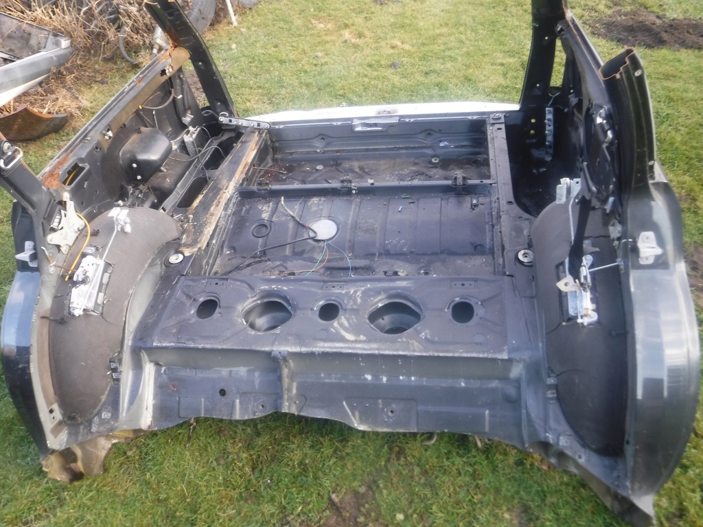 mercedes w124 ranchera cinturon trasero okular aleta ($)