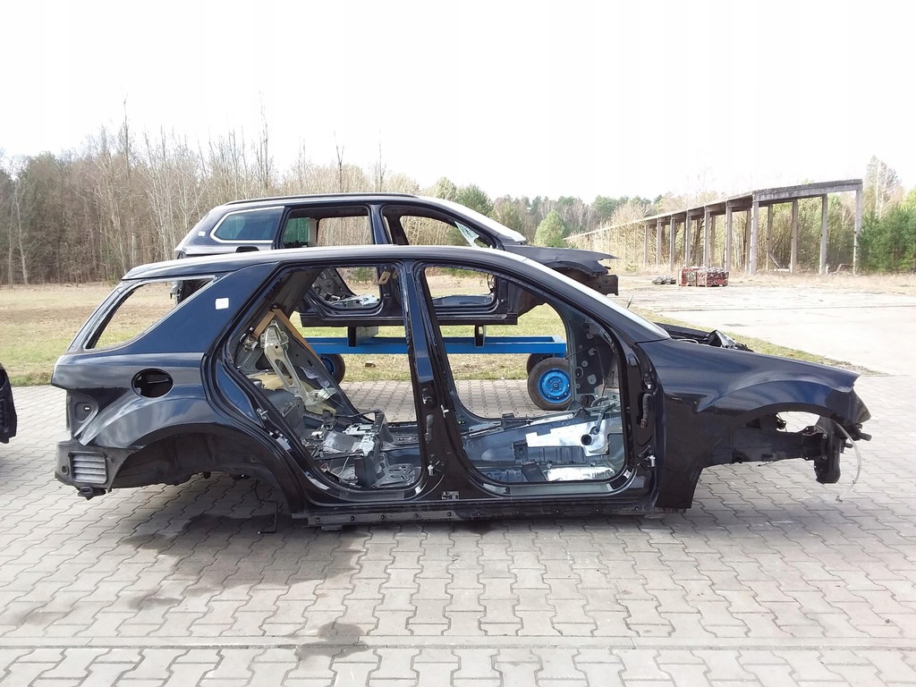 mercedes ml w164 lado der. umbral słupki ($)