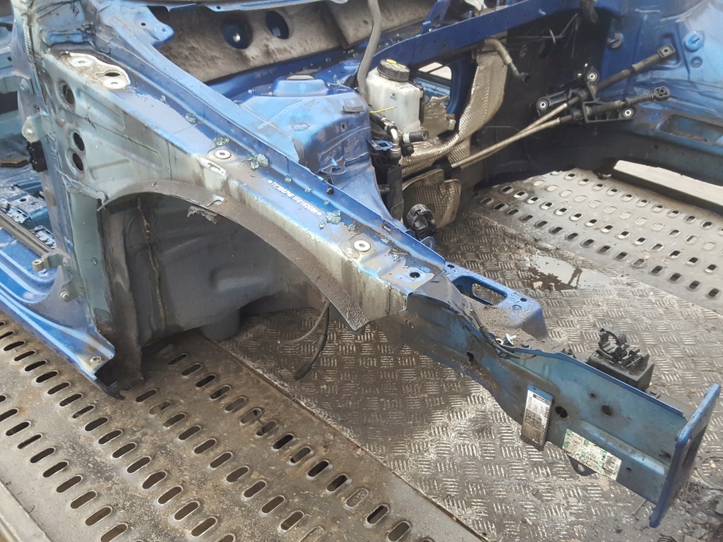 octavia 3 iii larguero corte delantero der.  ($)