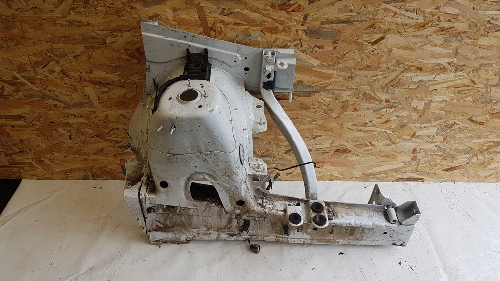 jeep grand cherokee wk2 larguero prawa/lewa ($)