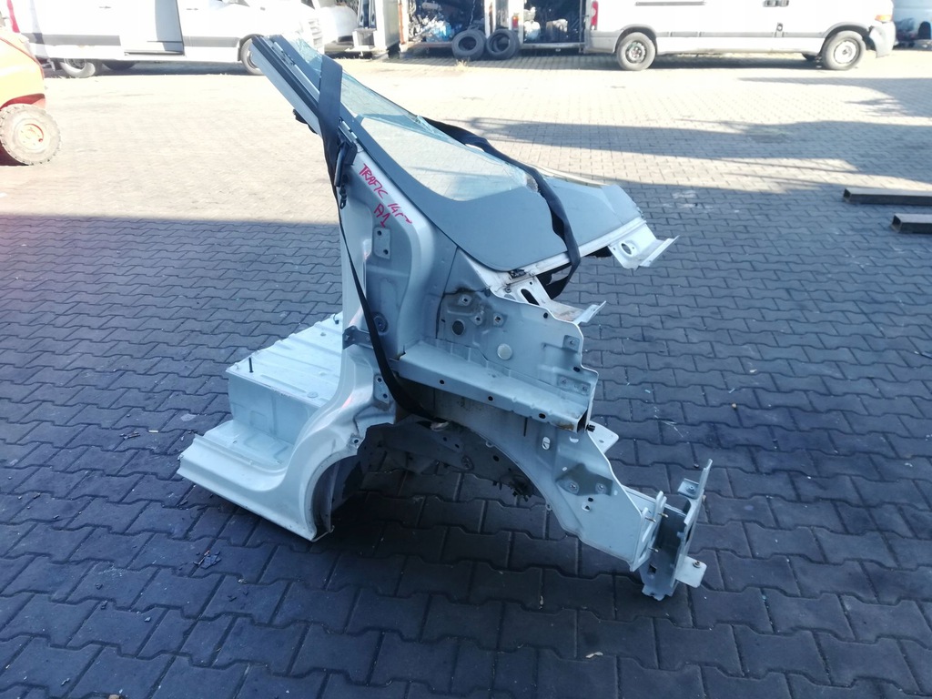 corte parte delantera der.  delantero trafic vivaro 14r  ($)