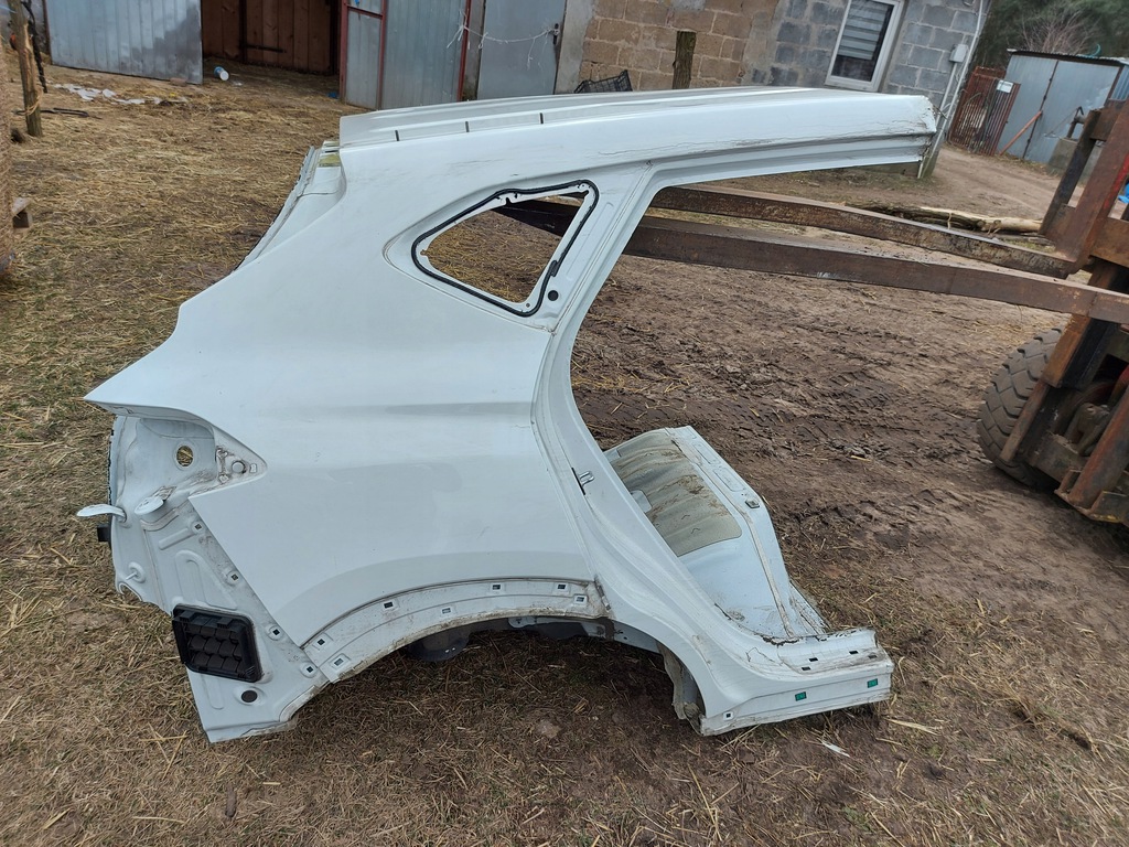 corte der. trasero aleta hyundai tucson ii ($)