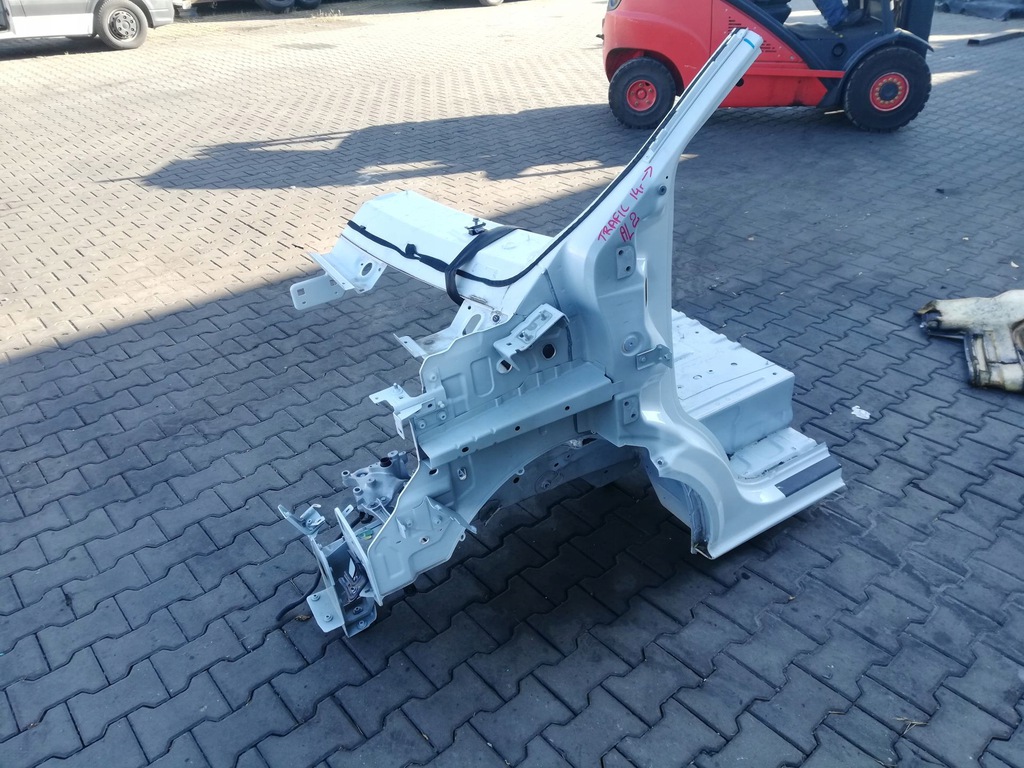 corte parte delantera delantero izq.  trafic vivaro 14r  ($)