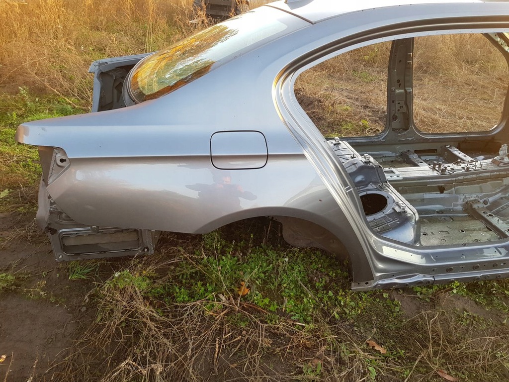 bmw 7 f01 f02 corte trasero banera reforzamiento a52 ($)