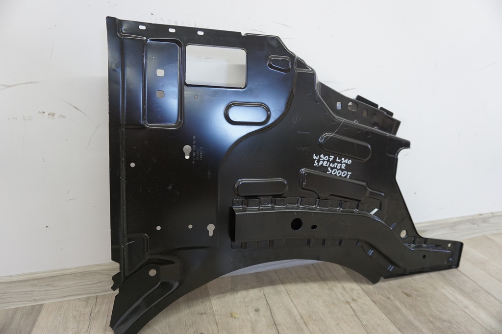 sprinter w907 w910 chapado delantero der.  corte ($)