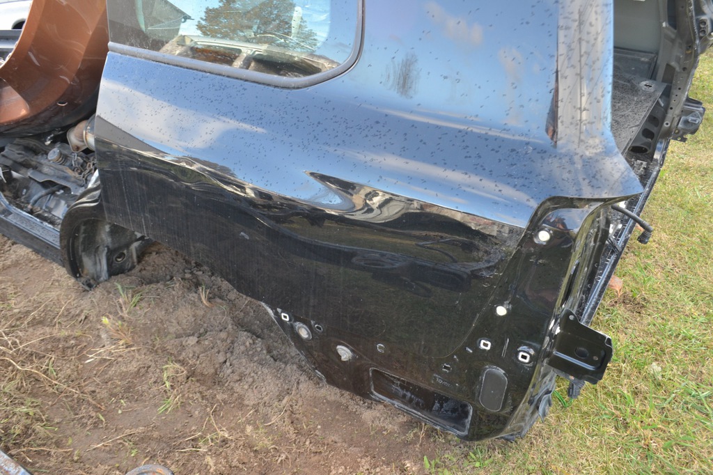 land cruiser 200 d4d aleta corte izq.  trasero ($)