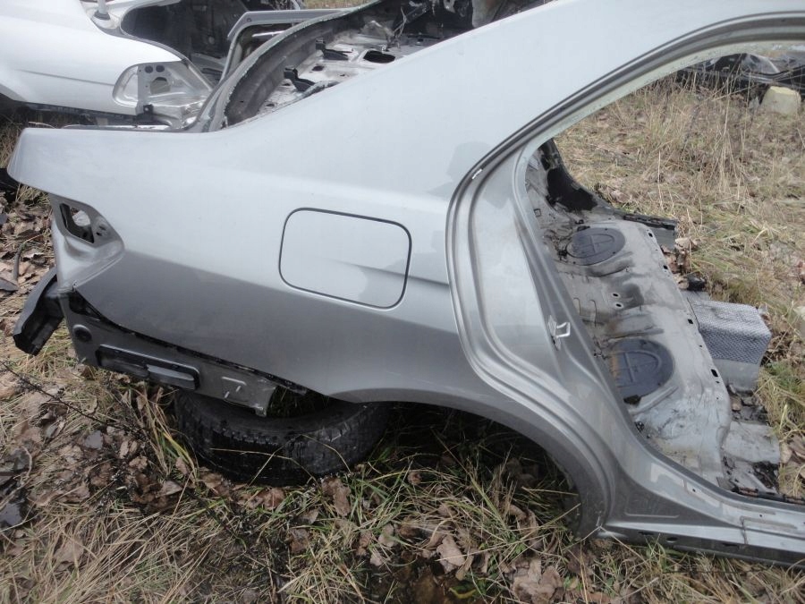 mercedes e w212 sedan trasero cinturon banera corte r l ($)