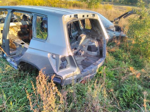 corte aleta cinturon trasero umbral mercedes glk x204 ($)