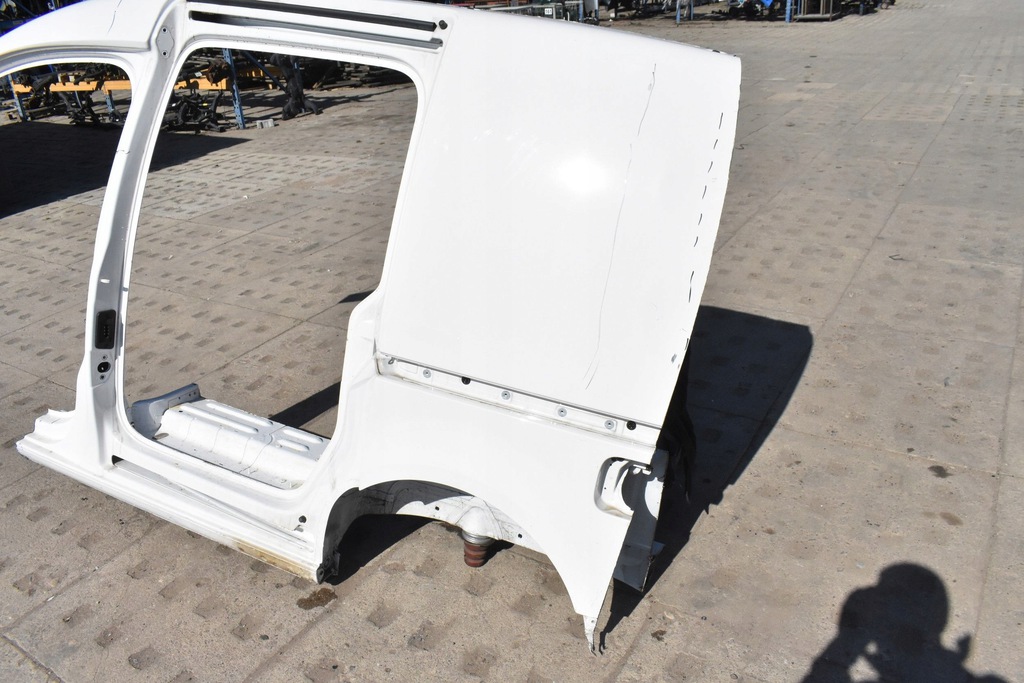 aleta izq.  trasero lado umbral chapa caddy iv lb9a 15  ($)