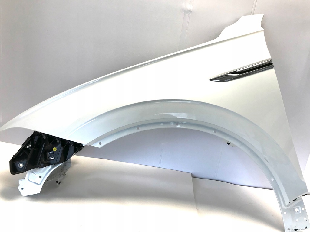 vw touareg iii 760 aleta izq.  l0k1 oryxweisse ($)