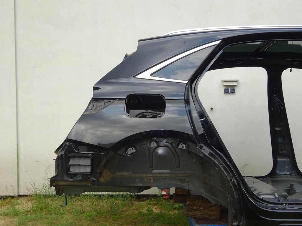 corte aleta der. trasero ds7 czarny ktv 2019r ($)