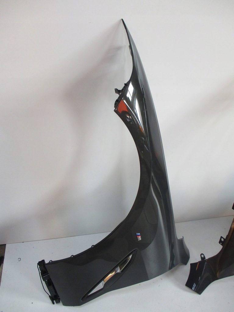 aleta aleta bmw 8 g14 m lote der. izq.  ($)