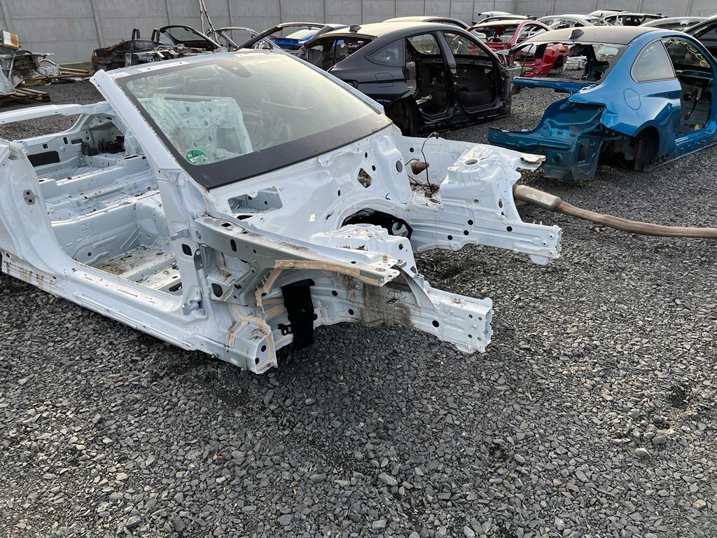 corte der. delantero parte delantera mercedes w205 cabrio ($)