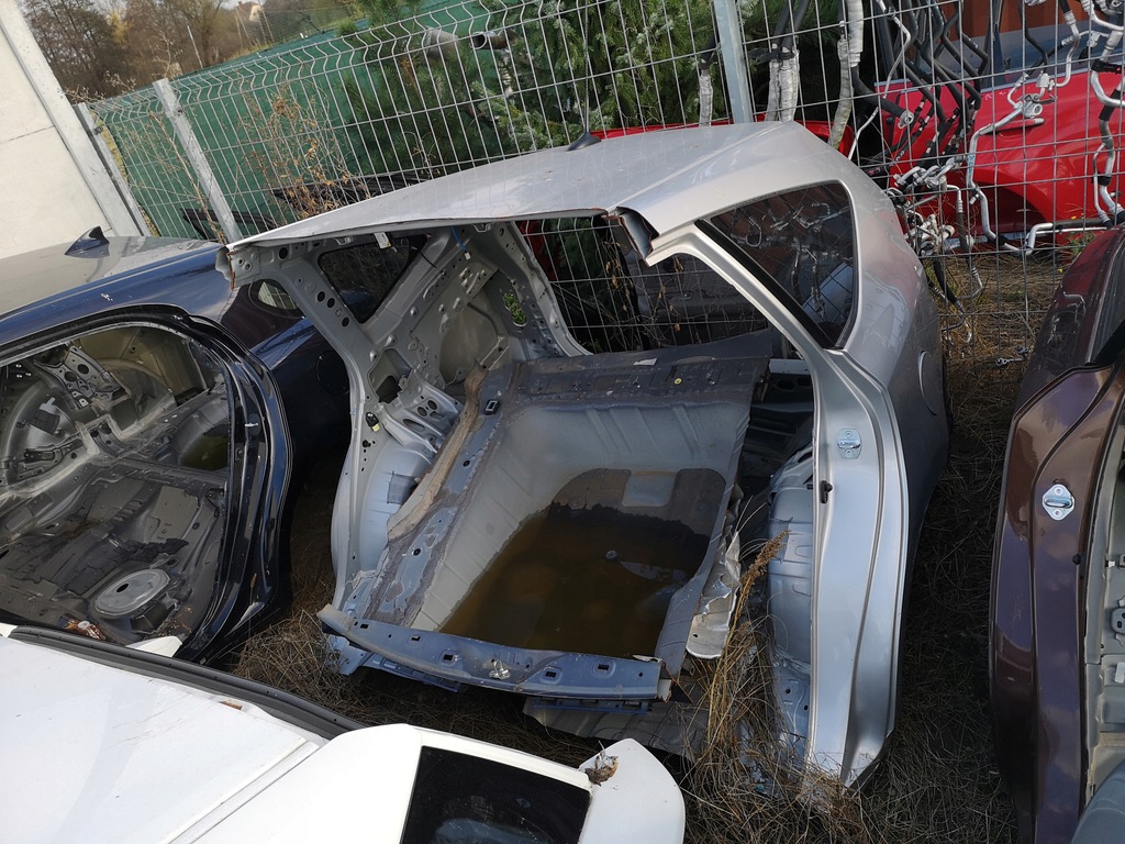 toyota prius plus trasero aleta corte banera techo ($)