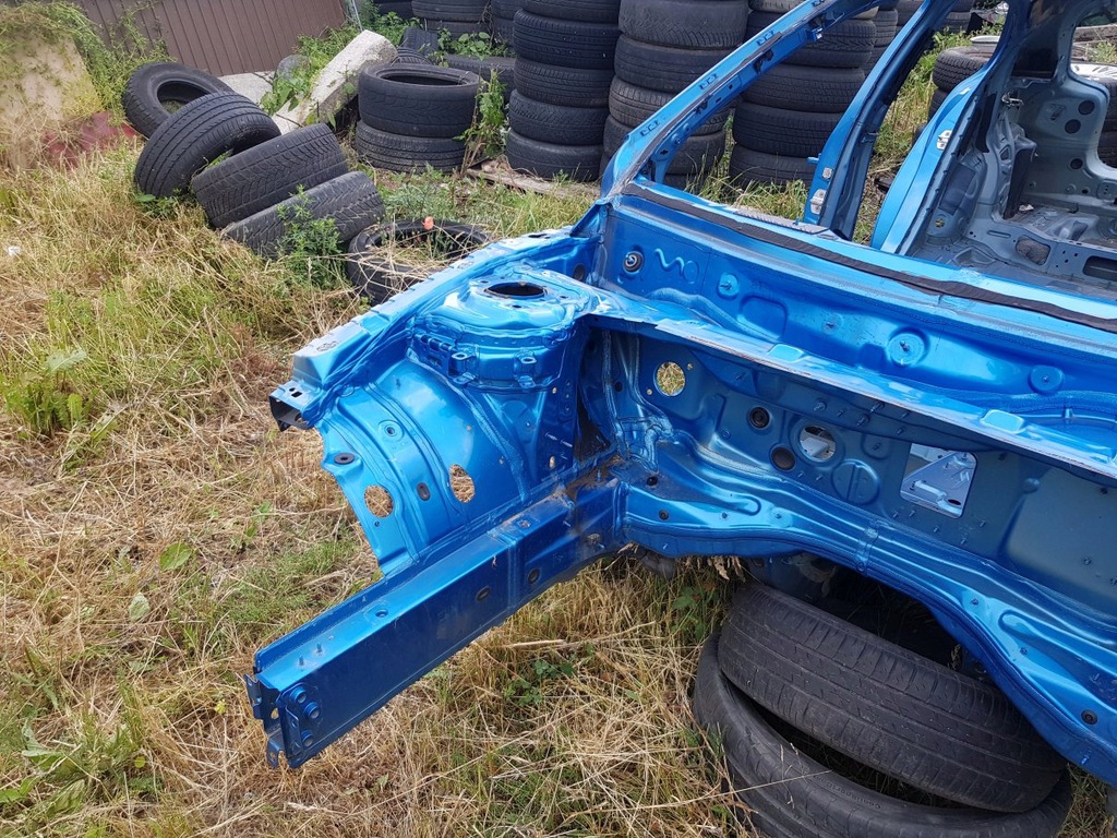 mercedes w176 a45 amg corte der.  parte delantera ($)