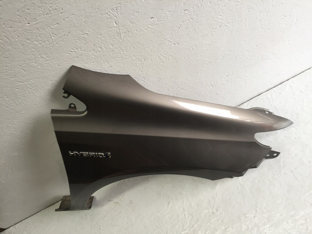 aleta delantero der. toyota auris ii 13 19 kod 1g2 ($)