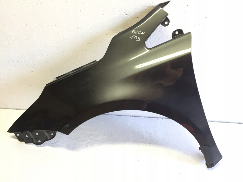 aleta delantero izq.  toyota avensis iii t28 t29 1g3 ($)