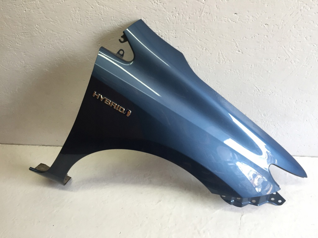 aleta delantero der. toyota auris ii 12 19, kod 8u6 ($)