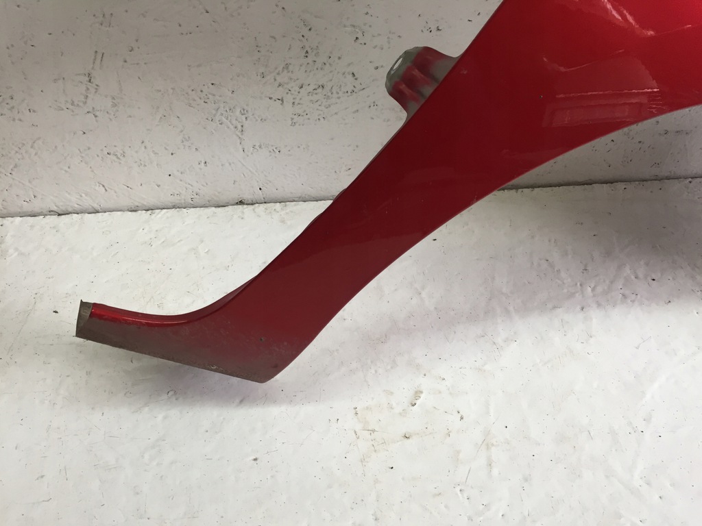 aleta delantero der. toyota auris ii 12 19, kod 3r3 ($)