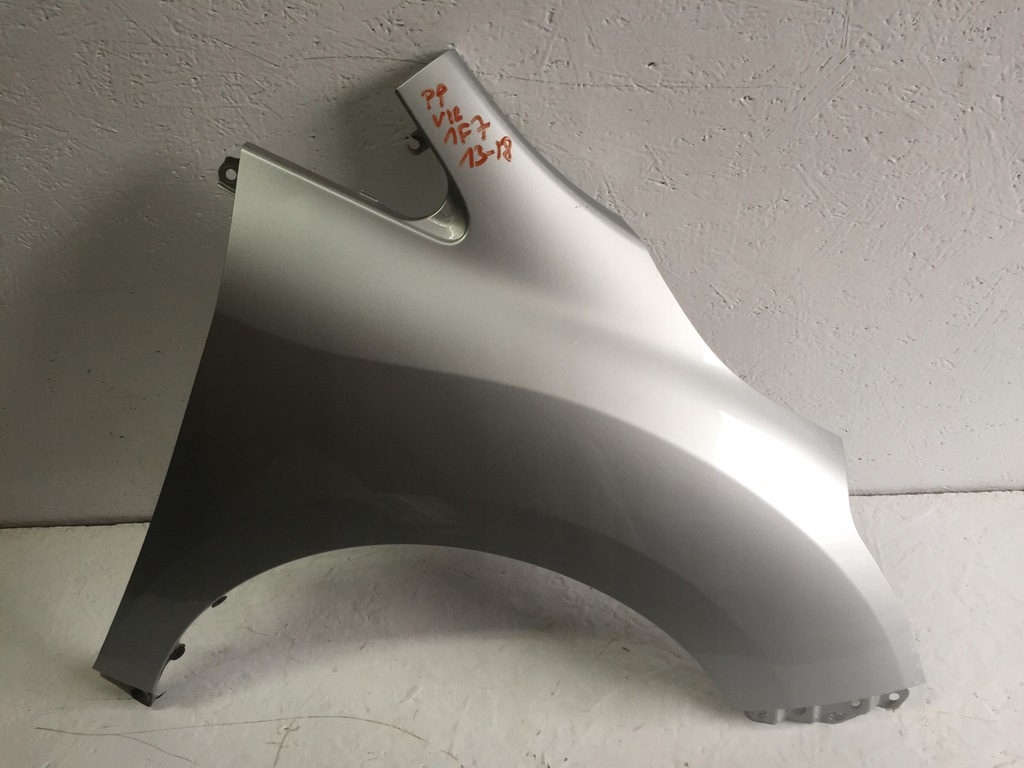 aleta delantero der. toyota verso 13 18 lift, 1f7 ($)