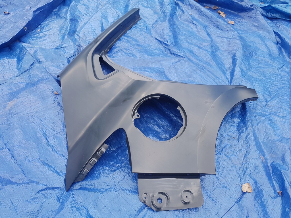 clio v aleta trasero der. ($)