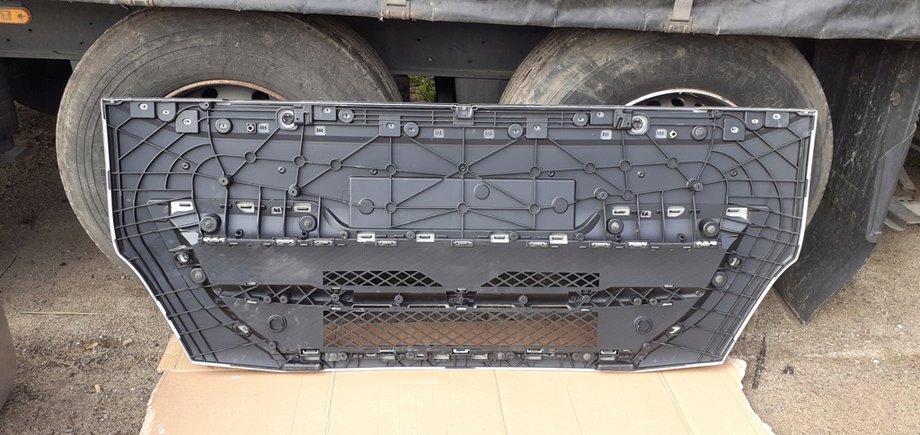 iveco stralis hi way capó calandra waska ($)