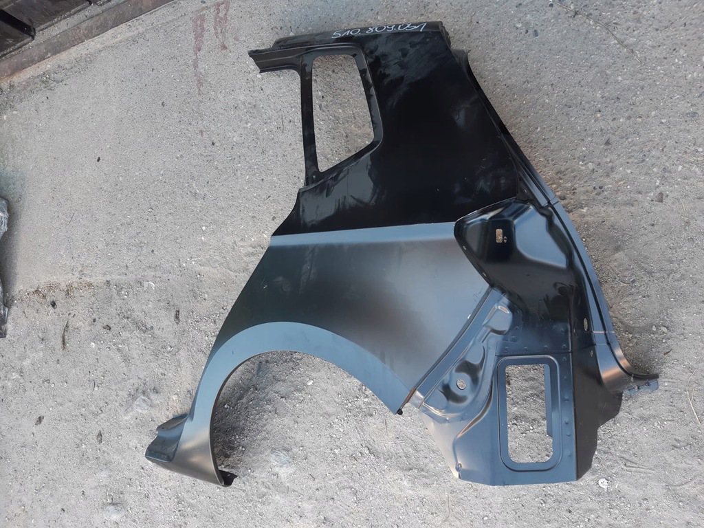 vw golf sportsvan 510809051 aleta izq.  trasero ($)