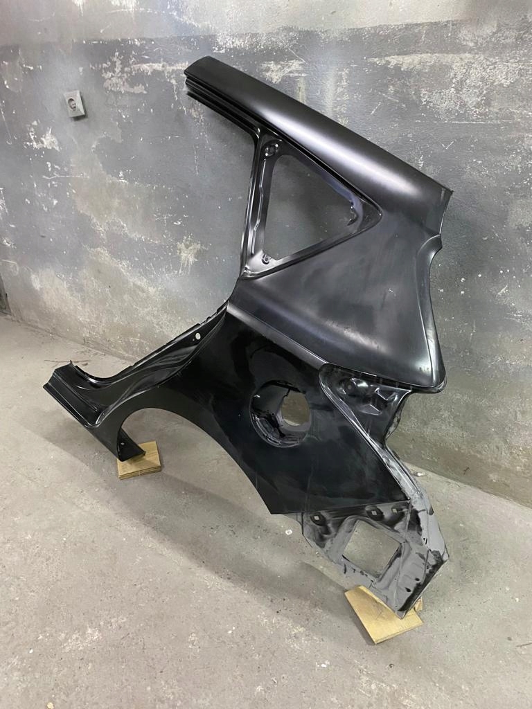 toyota auris ii hb 12 18 aleta trasero izq.  ($)