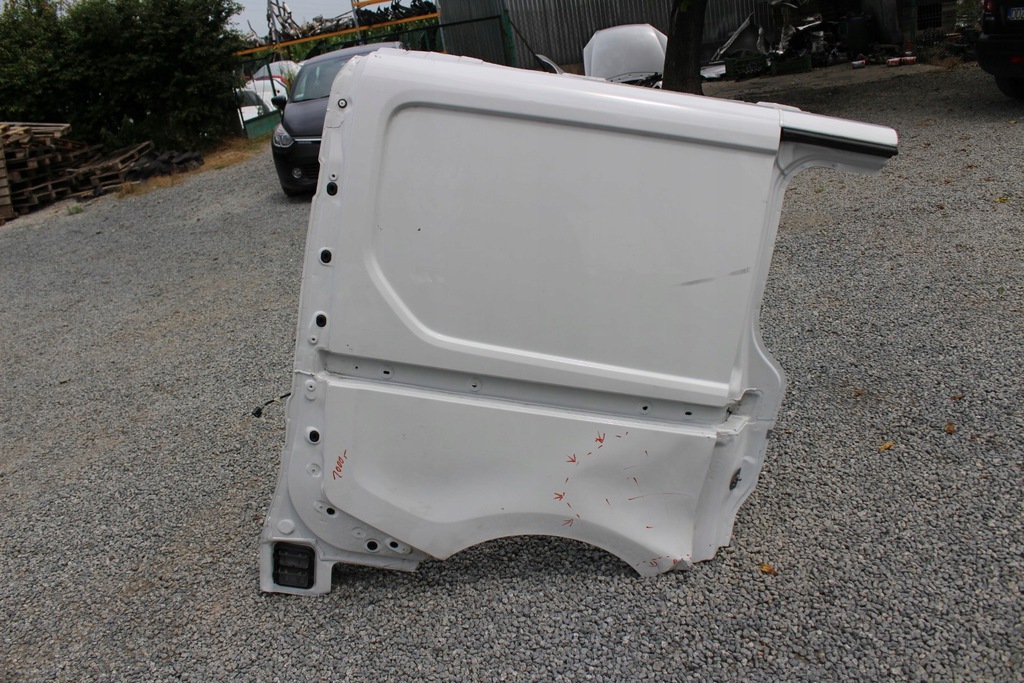 aleta der. trasero chapado trafic iii vivaro b !! ($)