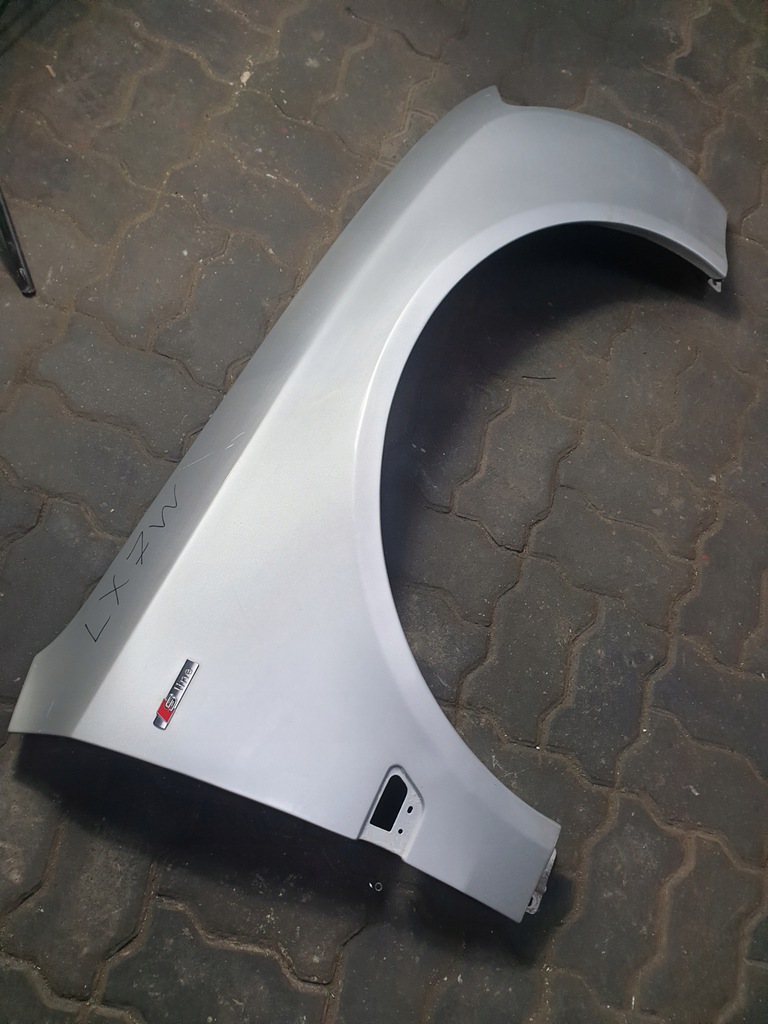 aleta audi a8 d3 ly7w ($)