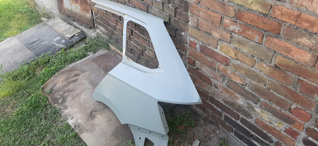 skoda fabia iii 6v9 ranchera trasero aleta trasero izq.  ($)