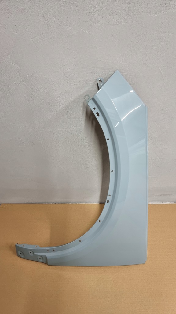 volvo xc40 2020r aleta delantero izq.  kolor 621 ($)