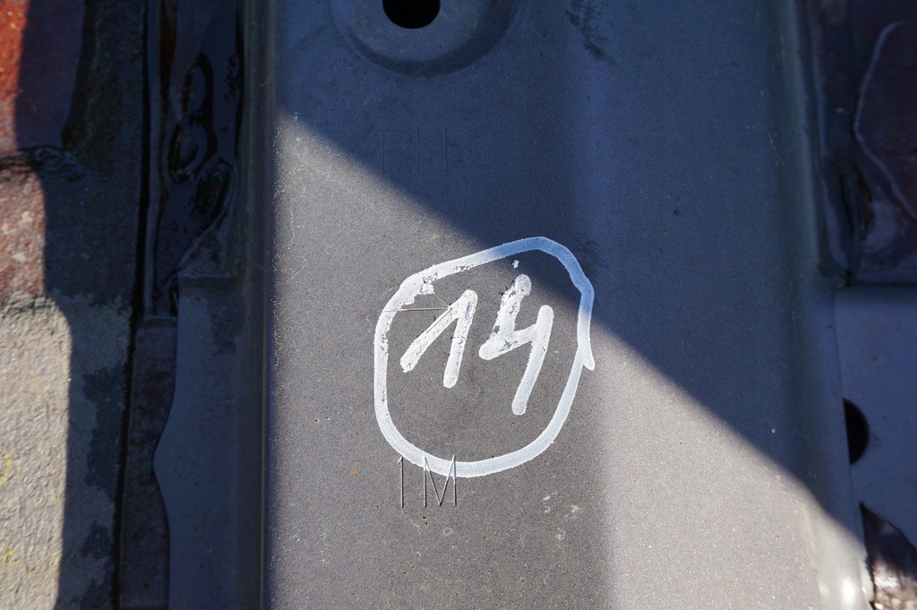 corte larguero izq.  infiniti q50 ($)