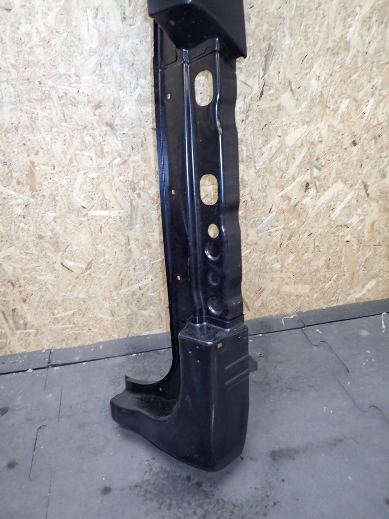 der. pilar hyundai h350 73220 59000 ($)