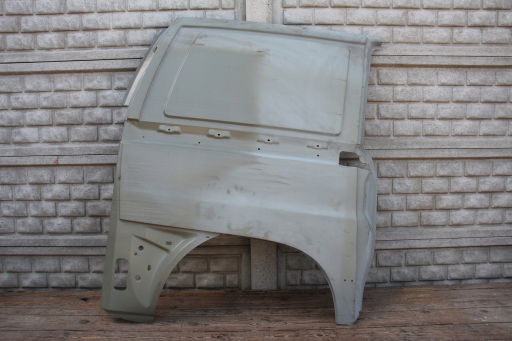 aleta trasero der. mercedes vito w638 96 04 ($)